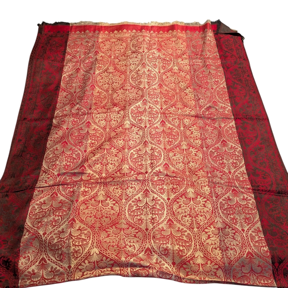 NWT Elegant Red and Gold Scarf,